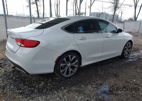 2015 Chrysler 200 C z USA, uszkodzony, nr VIN 1C3CCCCG1FN593057